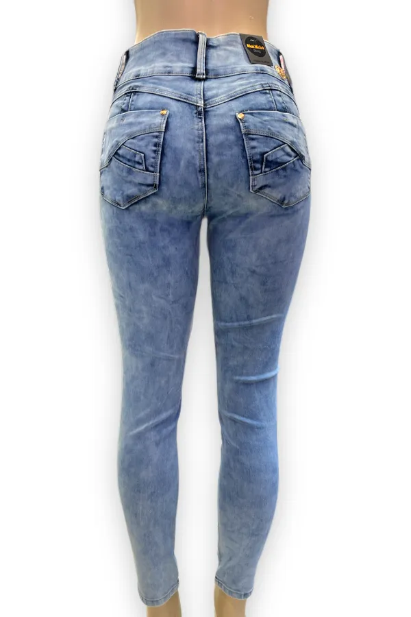 Dreamy Skies Curvy Distressed Jeans