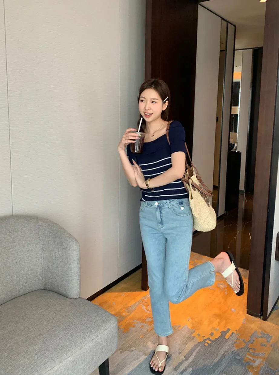 [Korean Style] High Waist Light Washed Straight Crop Jeans