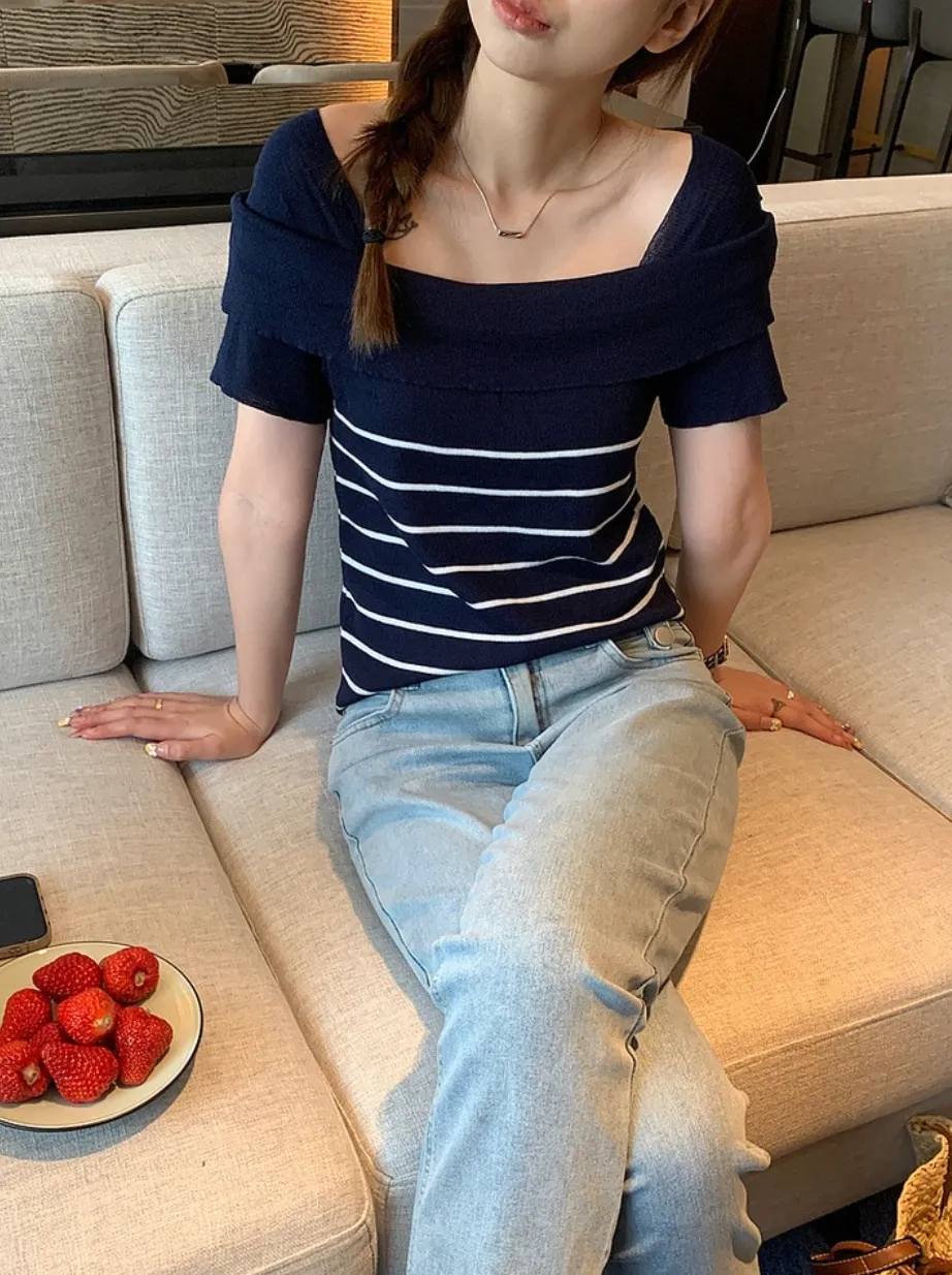 [Korean Style] High Waist Light Washed Straight Crop Jeans