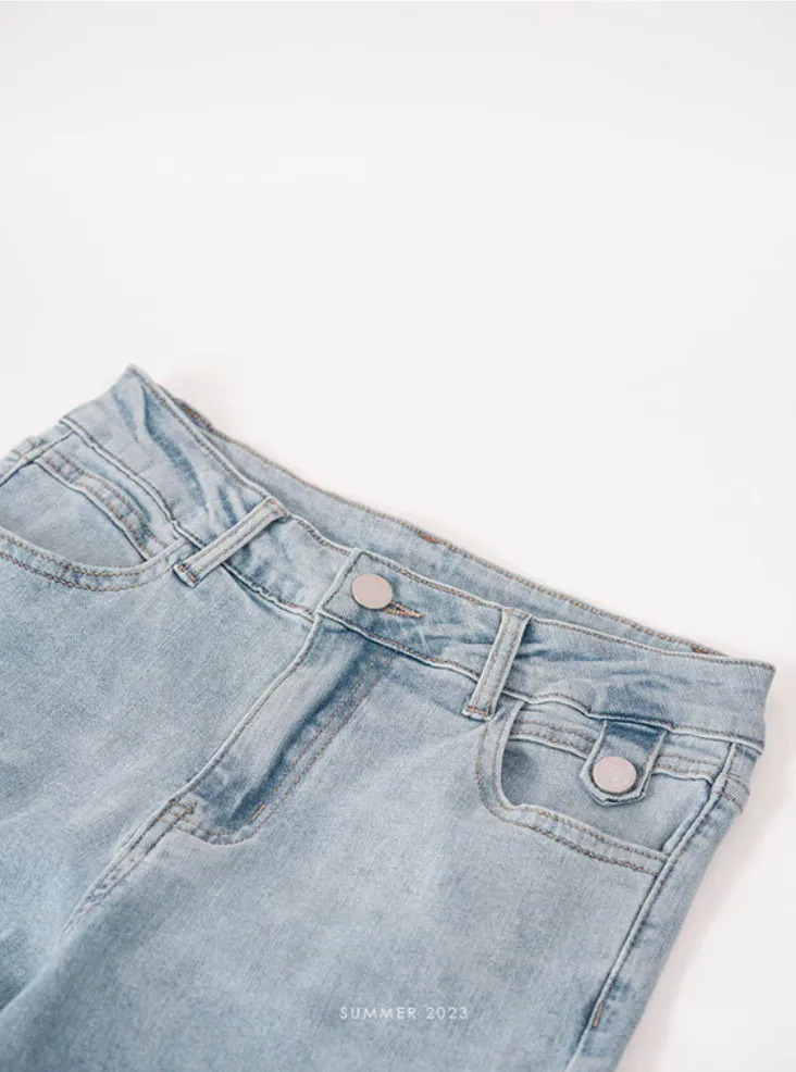 [Korean Style] High Waist Light Washed Straight Crop Jeans