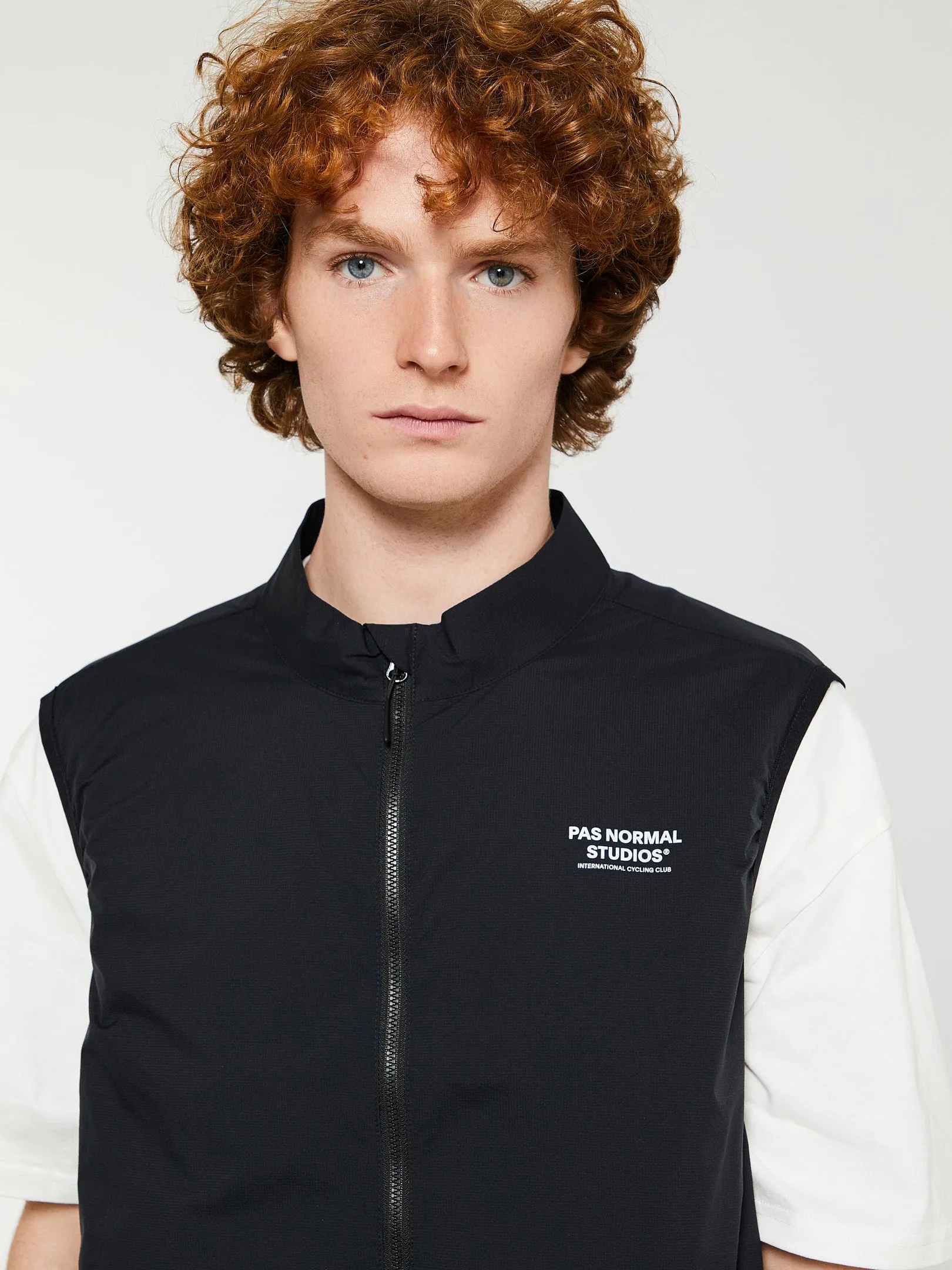 Off-Race Stow Away Gilet in Black