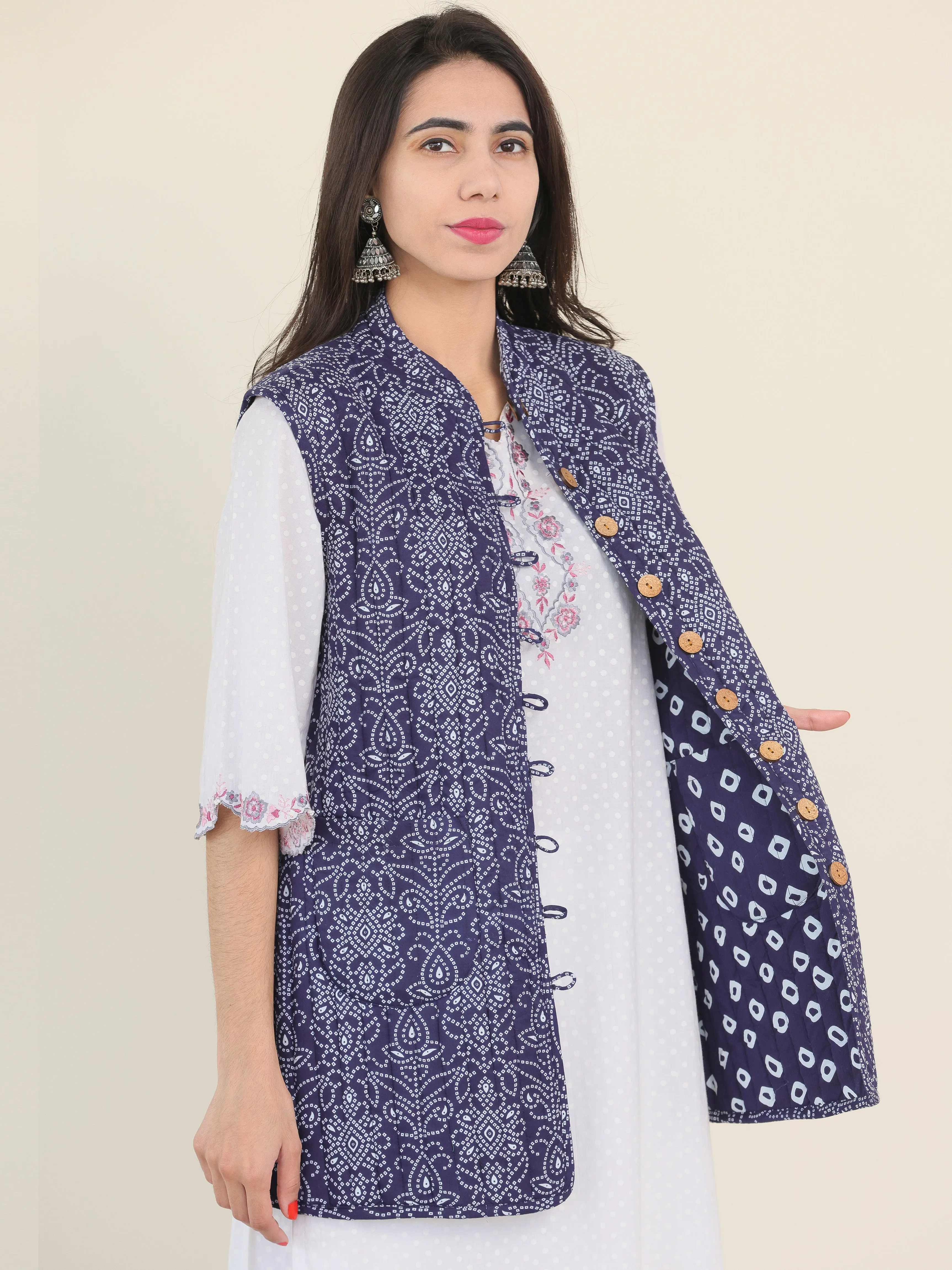 Shishir Rutba Quilted Reversible Sleeveless Jacket