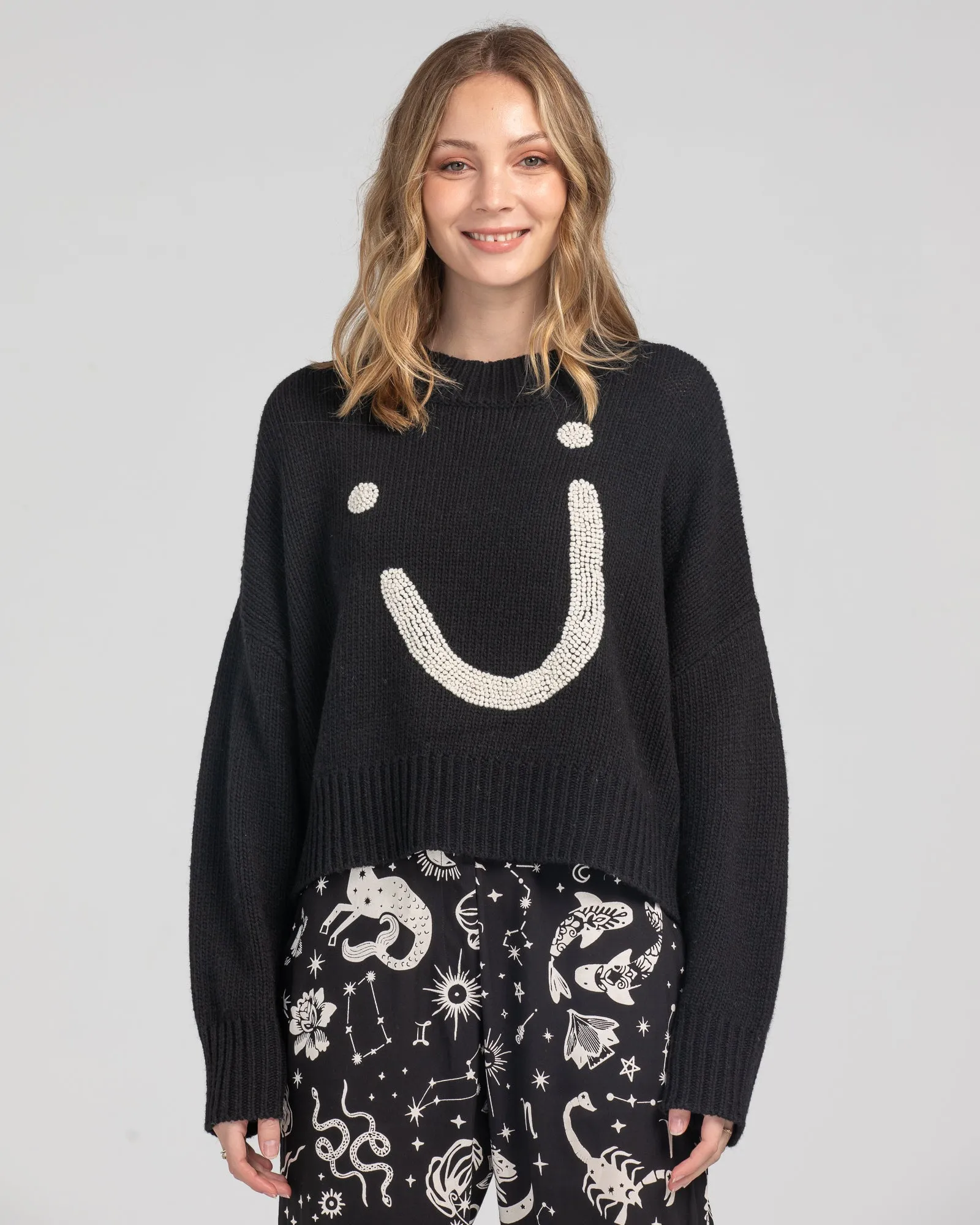 Smile Jumper - Black & White